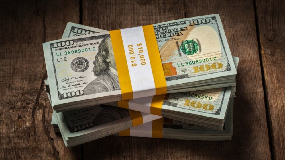 Cash Stacks 100 Bills, $10,000